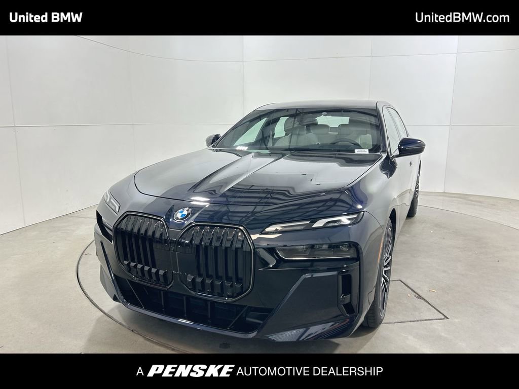 New 2025 BMW 740i w/ Premium Package