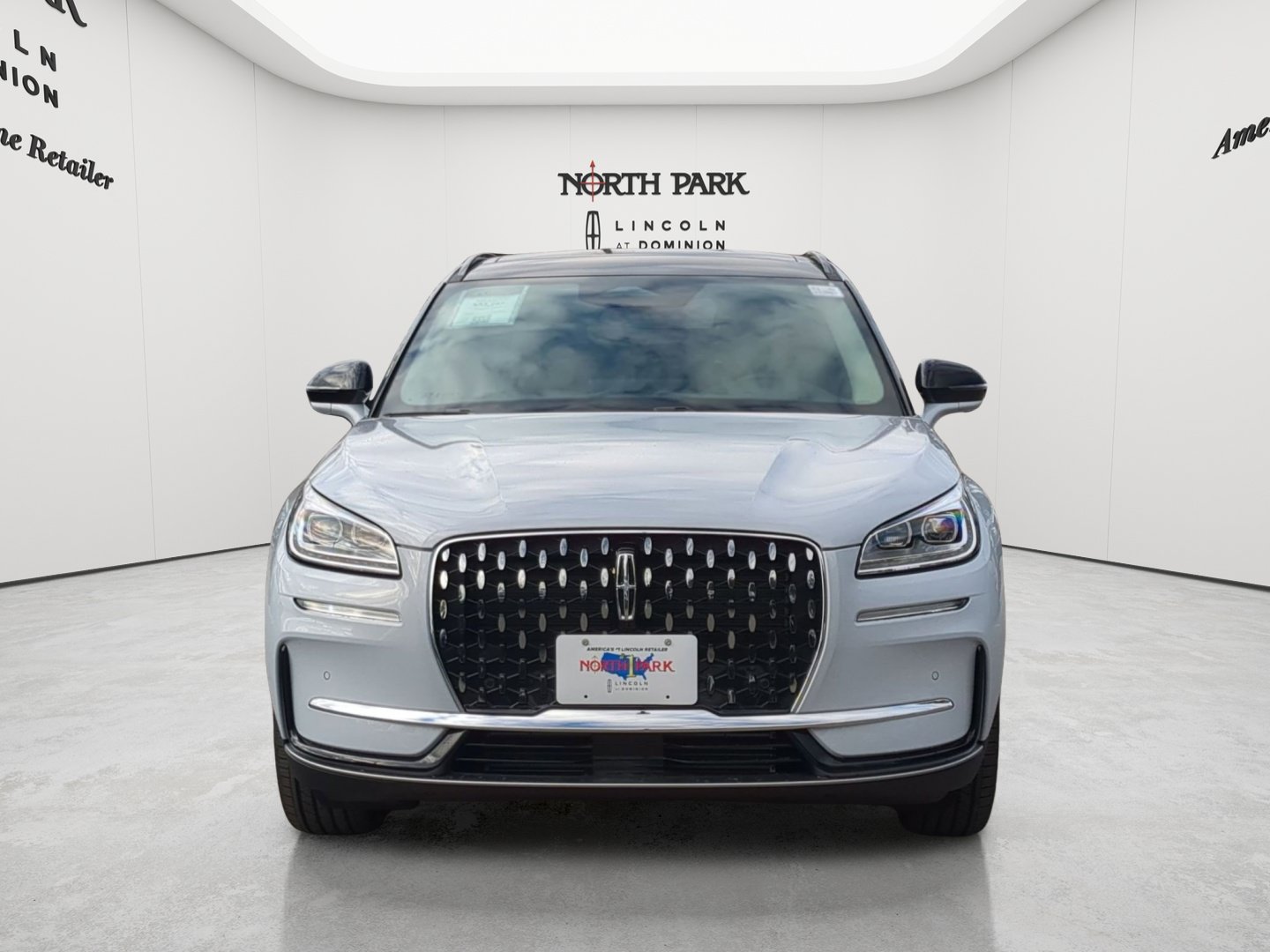 New 2026 Lincoln Corsair Reserve FWD image 8
