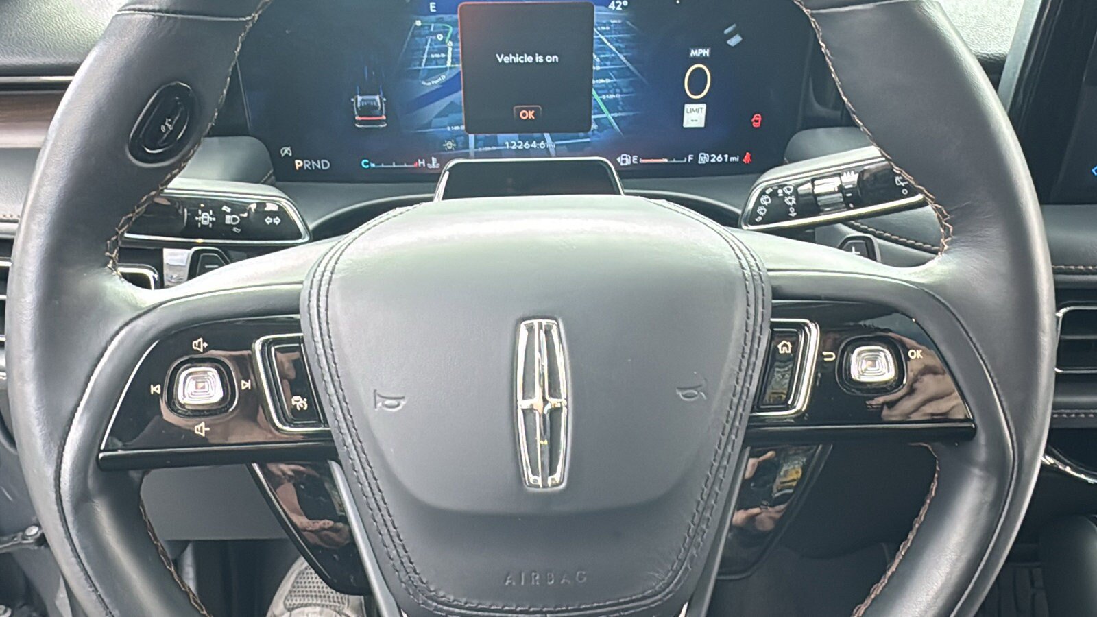 Used 2025 Lincoln Aviator Reserve w/ Jet Appearance Package AWD/4WD image 18