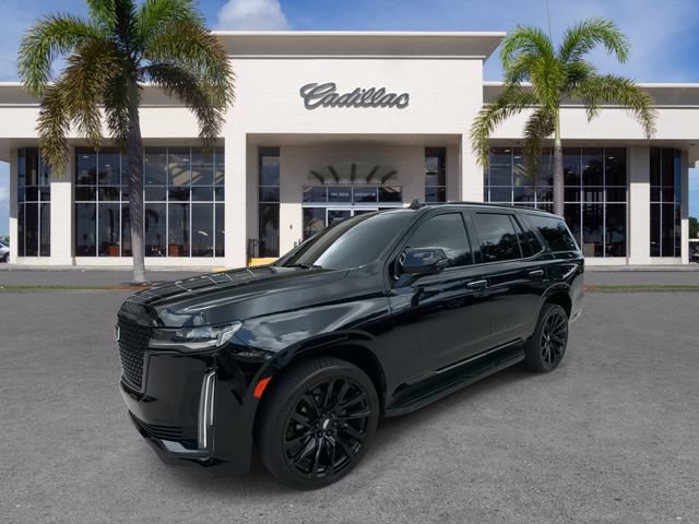 Used 2022 Cadillac Escalade Luxury w/ LPO, Illumination Package AWD/4WD image 6