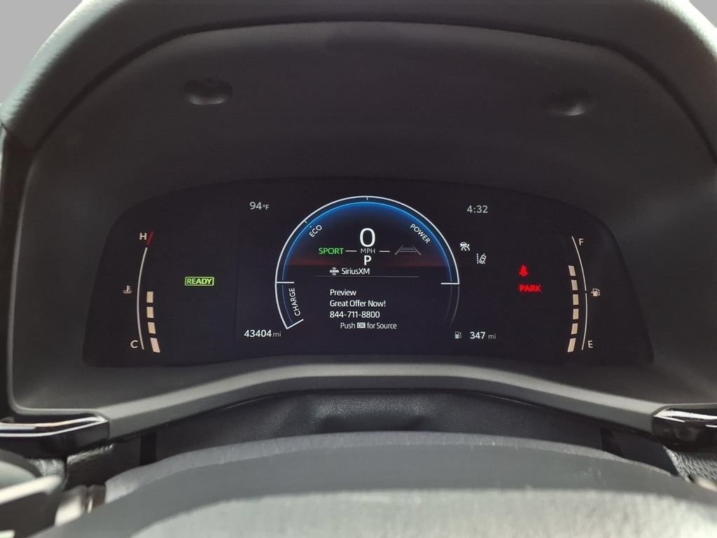 Used 2025 Toyota Camry SE FWD image 16