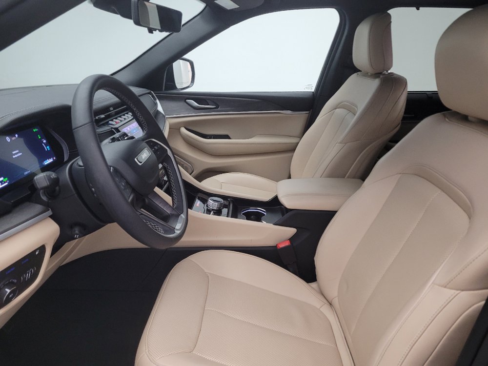 Used 2024 Jeep Grand Cherokee Limited 4xe w/ Luxury Tech Group II AWD/4WD image 17