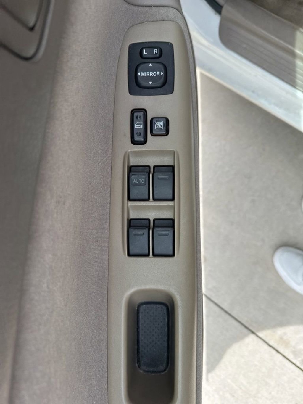 Used 2003 Toyota Camry LE image 11