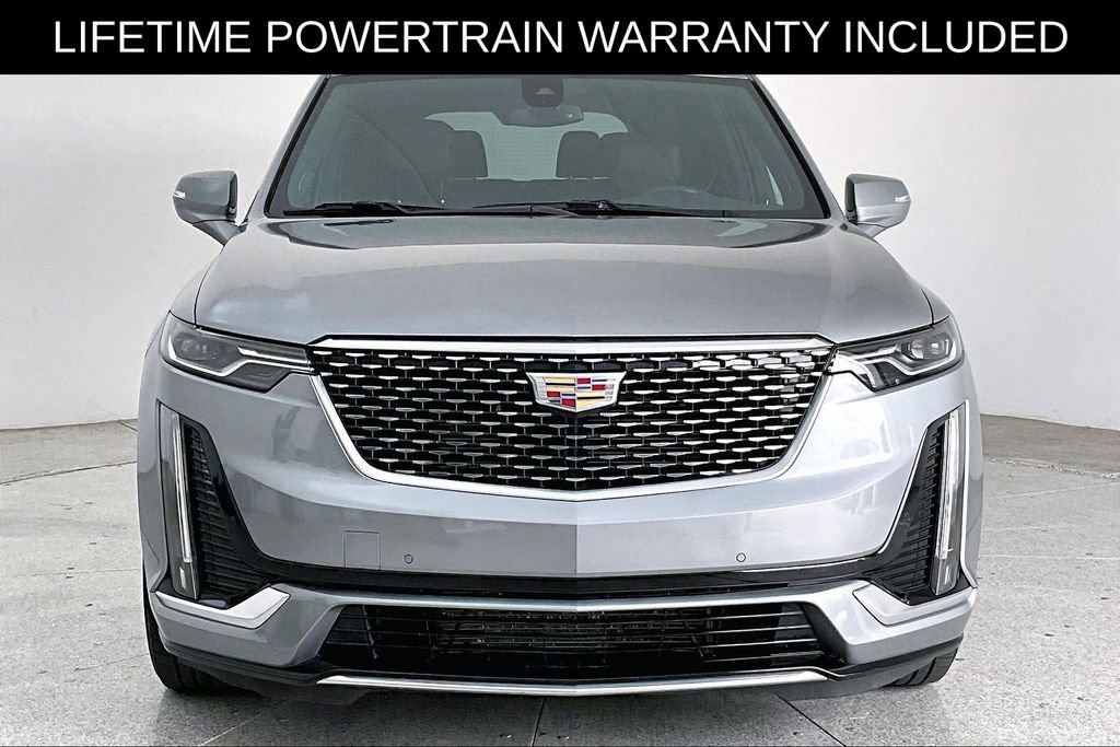 Used 2025 Cadillac XT6 Premium Luxury FWD image 5