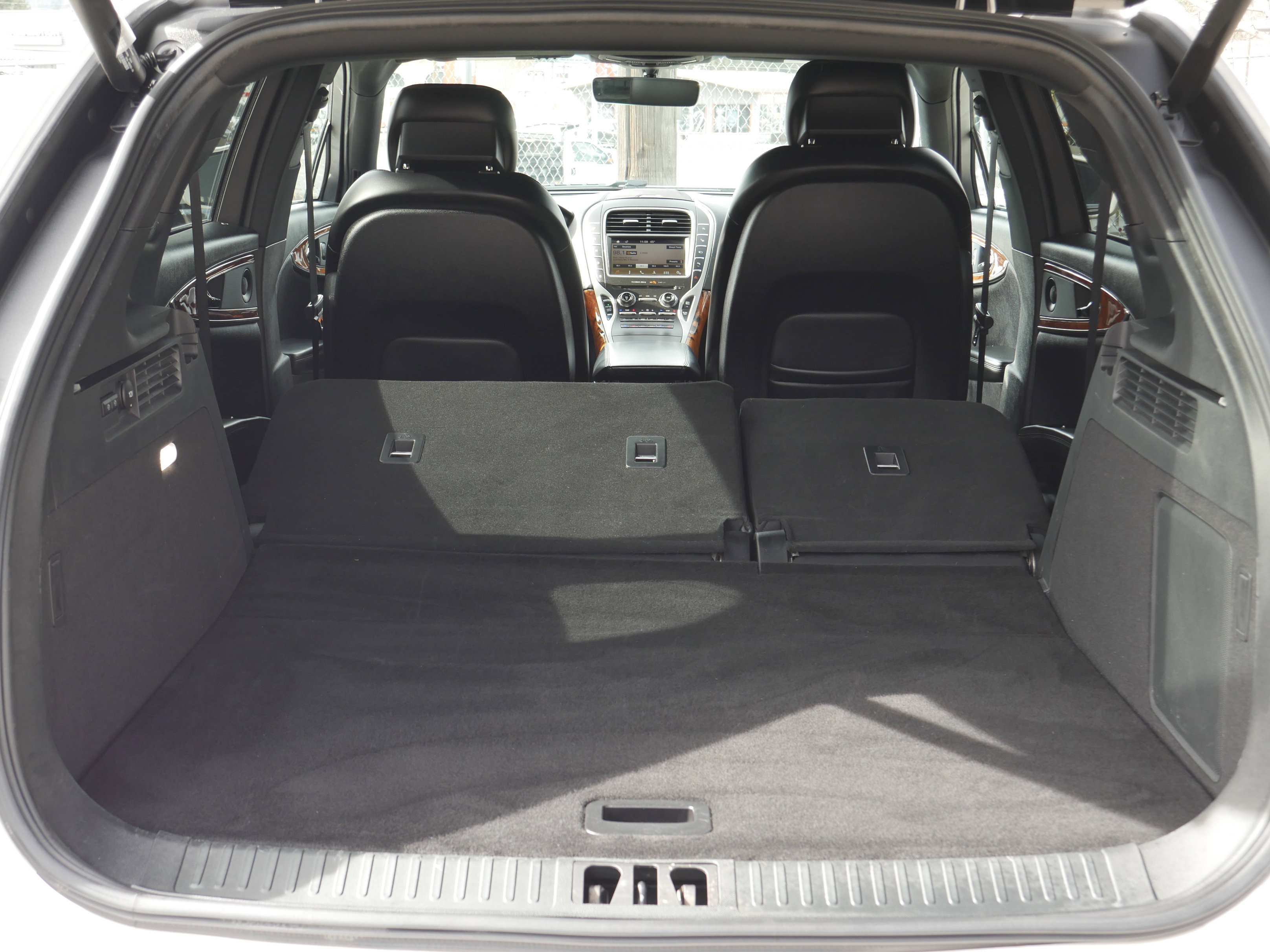 Used 2019 Lincoln Nautilus Reserve image 26