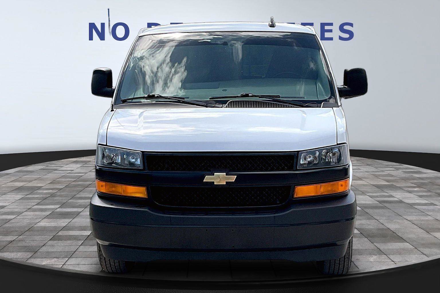 Used 2023 Chevrolet Express 2500 w/ Driver Convenience Package RWD image 2