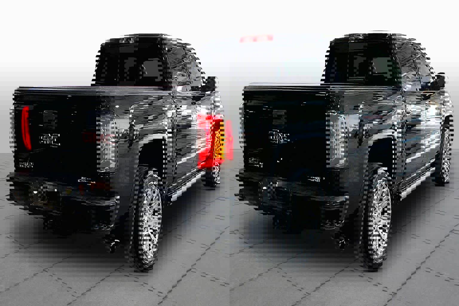 Used 2018 GMC Sierra 1500 Denali w/ Denali Ultimate Package image 13