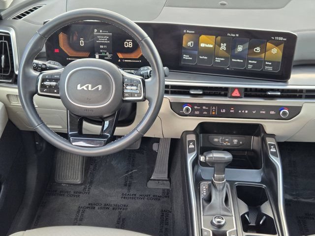 Certified 2025 Kia Sorento EX w/ Panoramic Sunroof Package FWD image 27