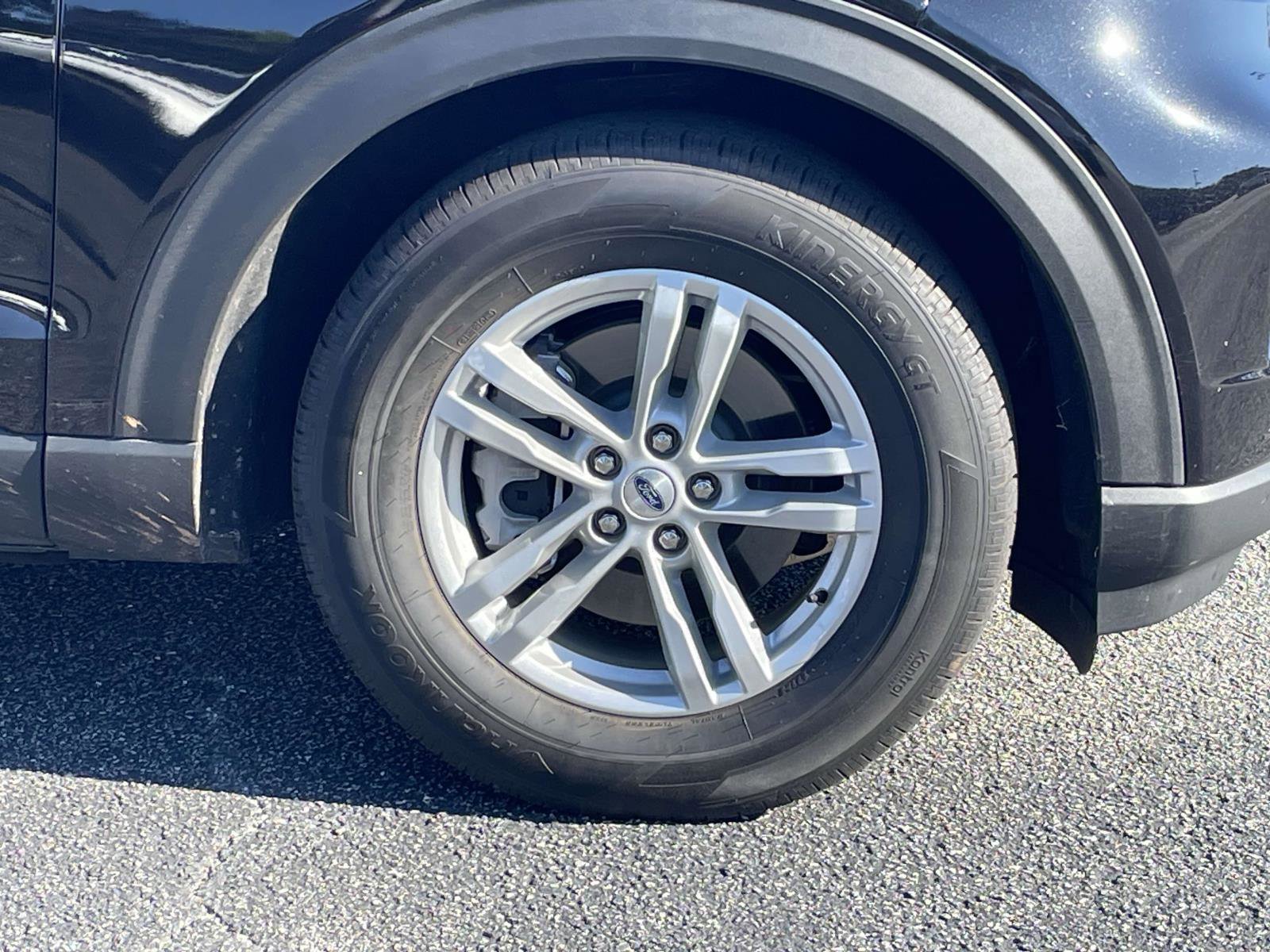 Used 2023 Ford Explorer XLT image 24