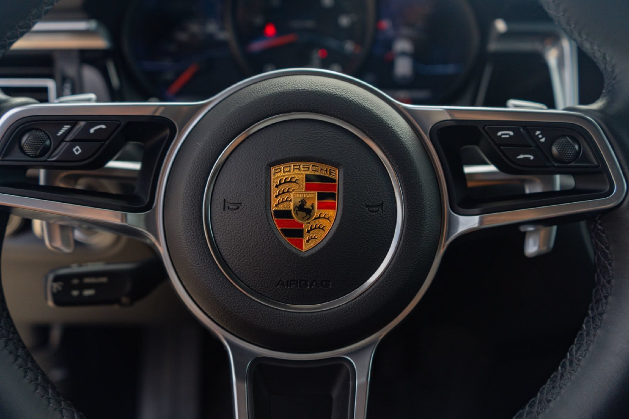 Used 2021 Porsche Macan AWD/4WD image 12