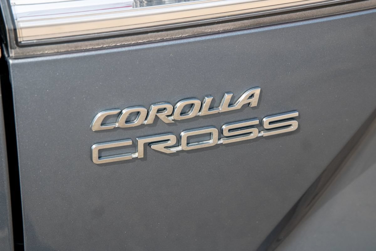 Used 2022 Toyota Corolla Cross L FWD image 37