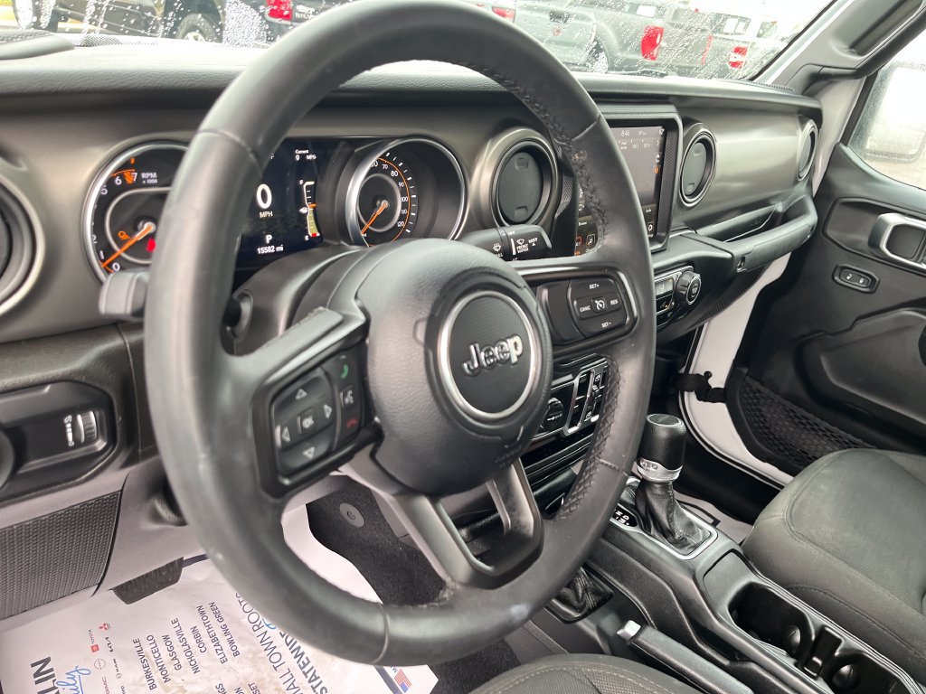 Used 2023 Jeep Gladiator Sport AWD/4WD image 15