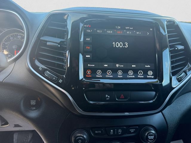 Used 2019 Jeep Cherokee Limited image 11