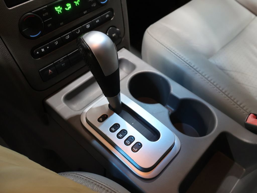 Used 2006 Ford Freestyle SEL image 26