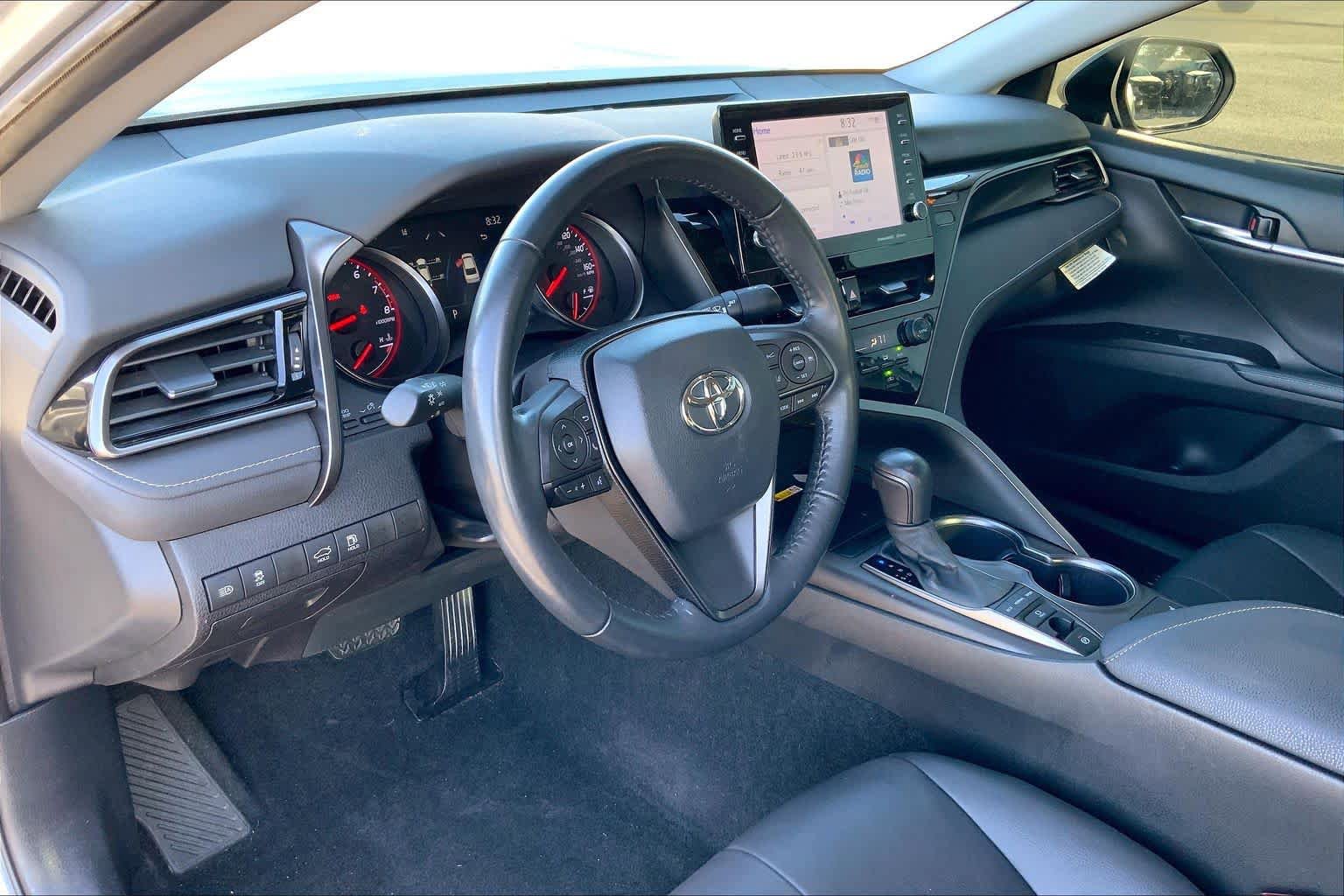 Used 2022 Toyota Camry XSE FWD image 17