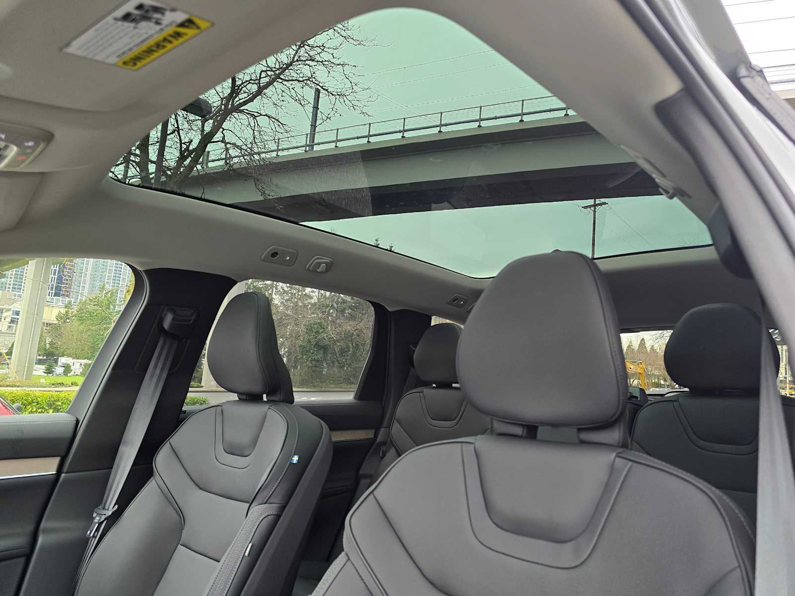 New 2025 Volvo EX90 Ultra w/ Protection Package Premier AWD/4WD image 21