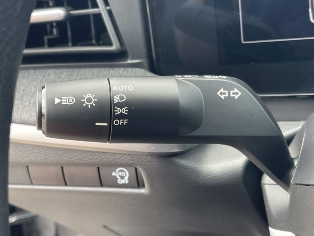 New 2026 Nissan Kicks S FWD image 32