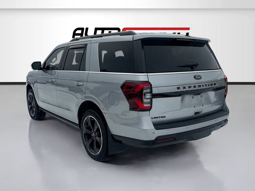 Used 2024 Ford Expedition Limited image 5