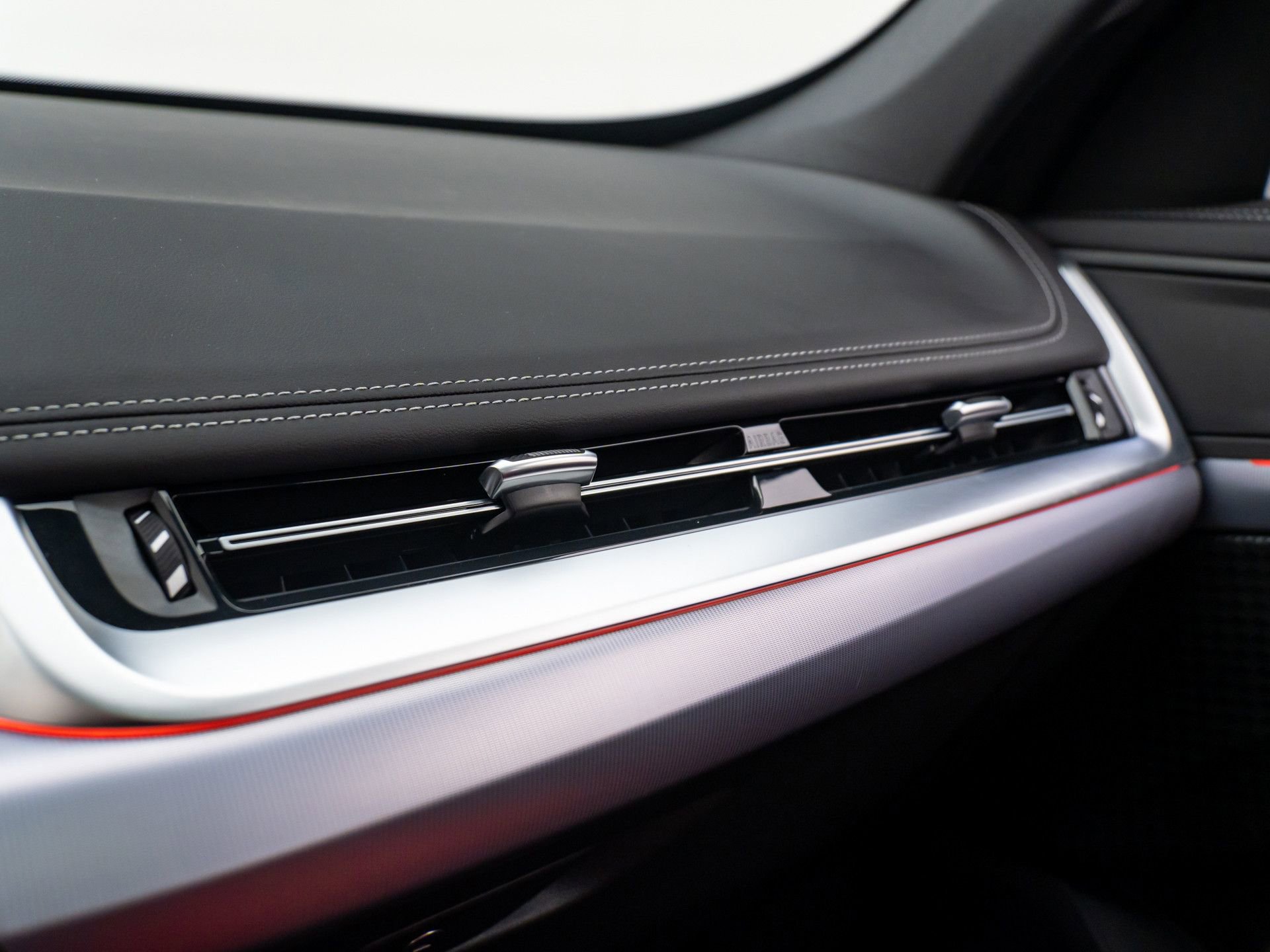 Used 2025 BMW X1 xDrive28i w/ M Sport Package image 28