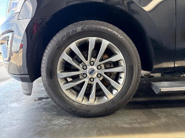 Used 2018 Ford Expedition Limited AWD/4WD image 22