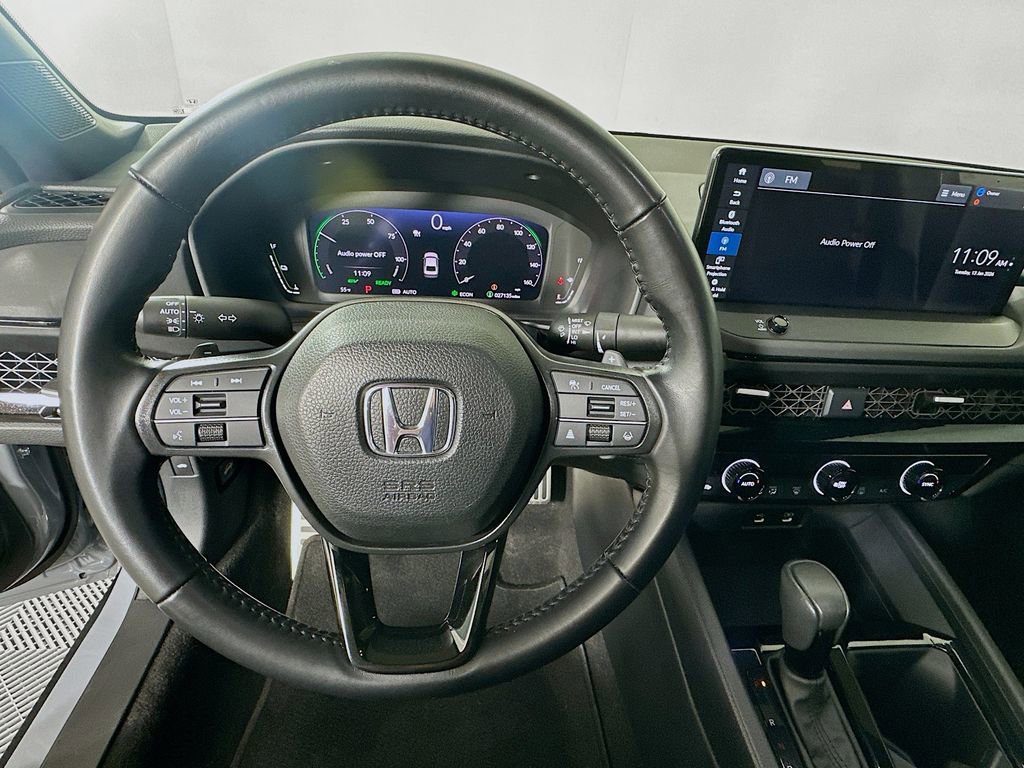 Used 2023 Honda Accord Sport image 11