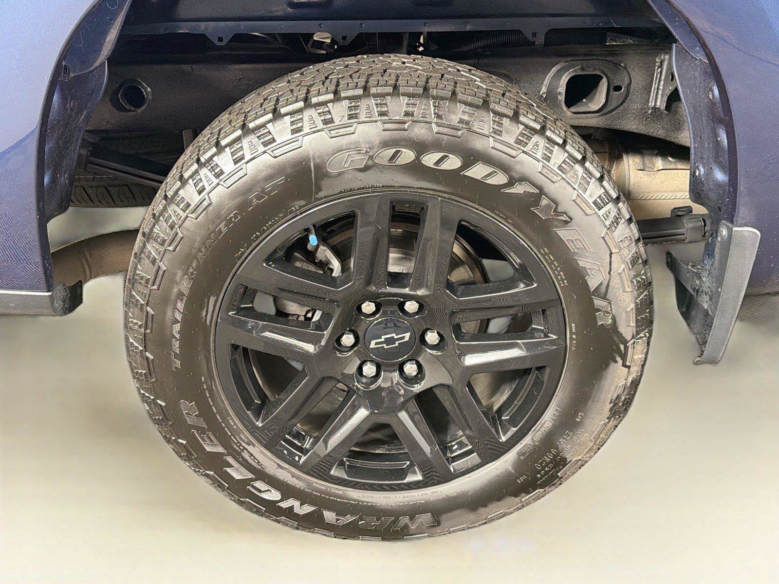 Used 2022 Chevrolet Silverado 1500 Custom AWD/4WD image 34
