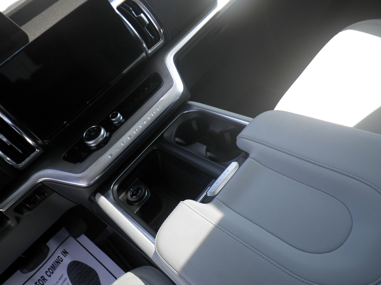 Certified 2025 Ford Expedition Platinum image 23