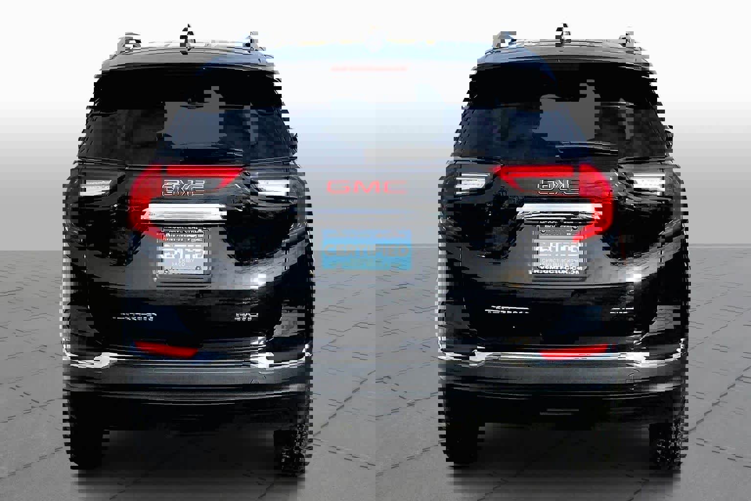 Certified 2022 GMC Terrain SLT image 4