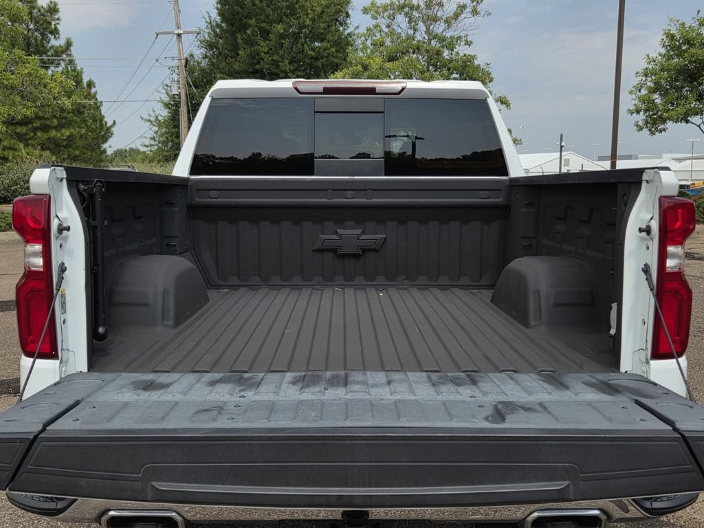 Used 2021 Chevrolet Silverado 1500 LTZ AWD/4WD image 28