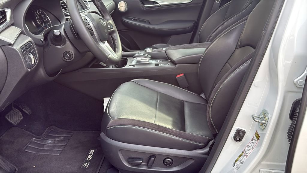 Used 2023 INFINITI QX50 Sensory w/ Accent Package FWD image 19