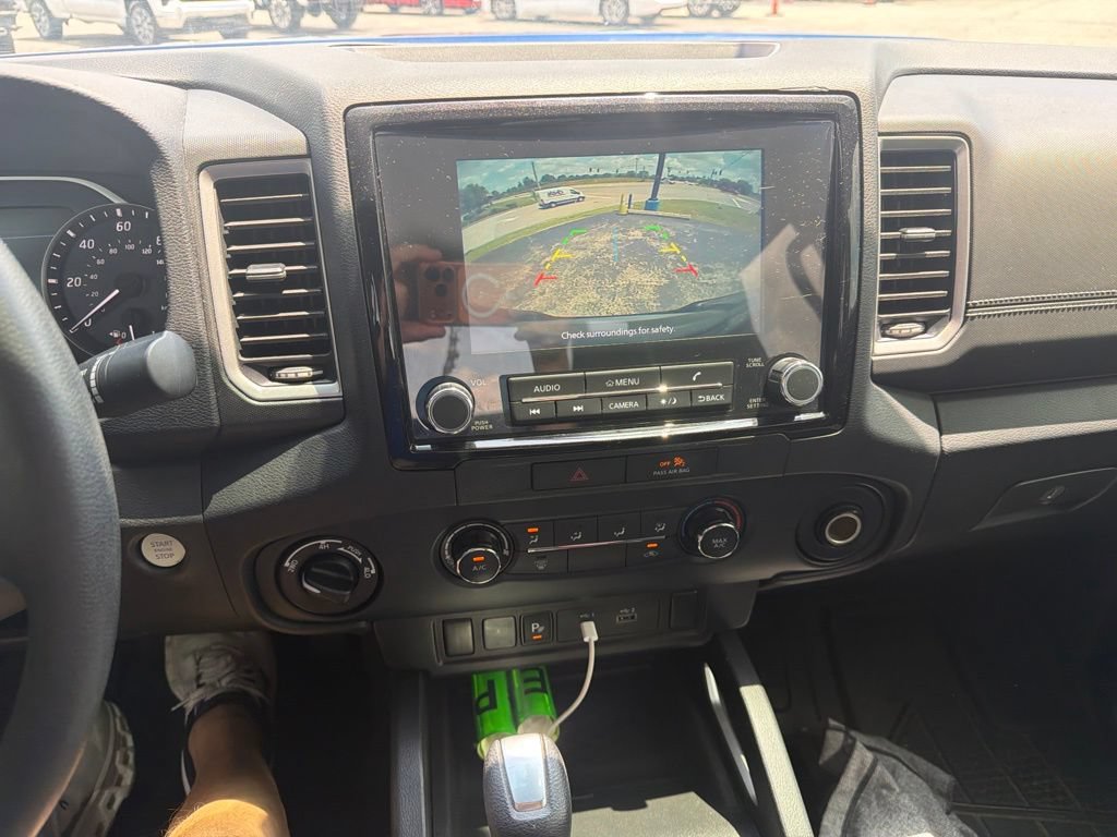 Used 2022 Nissan Frontier SV w/ Technology Package AWD/4WD image 11