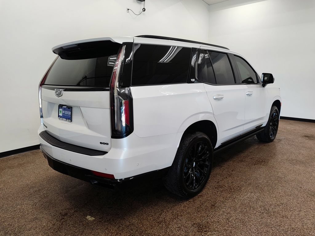 Used 2023 Cadillac Escalade Sport Platinum w/ LPO, ONYX Package AWD/4WD image 6
