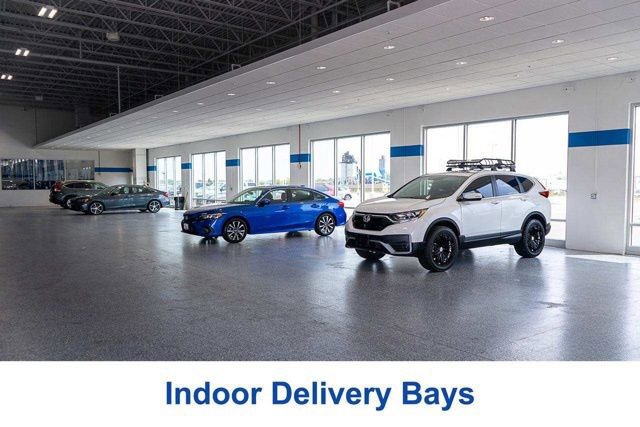 Used 2022 Jeep Cherokee Trailhawk w/ Technology Group B image 22