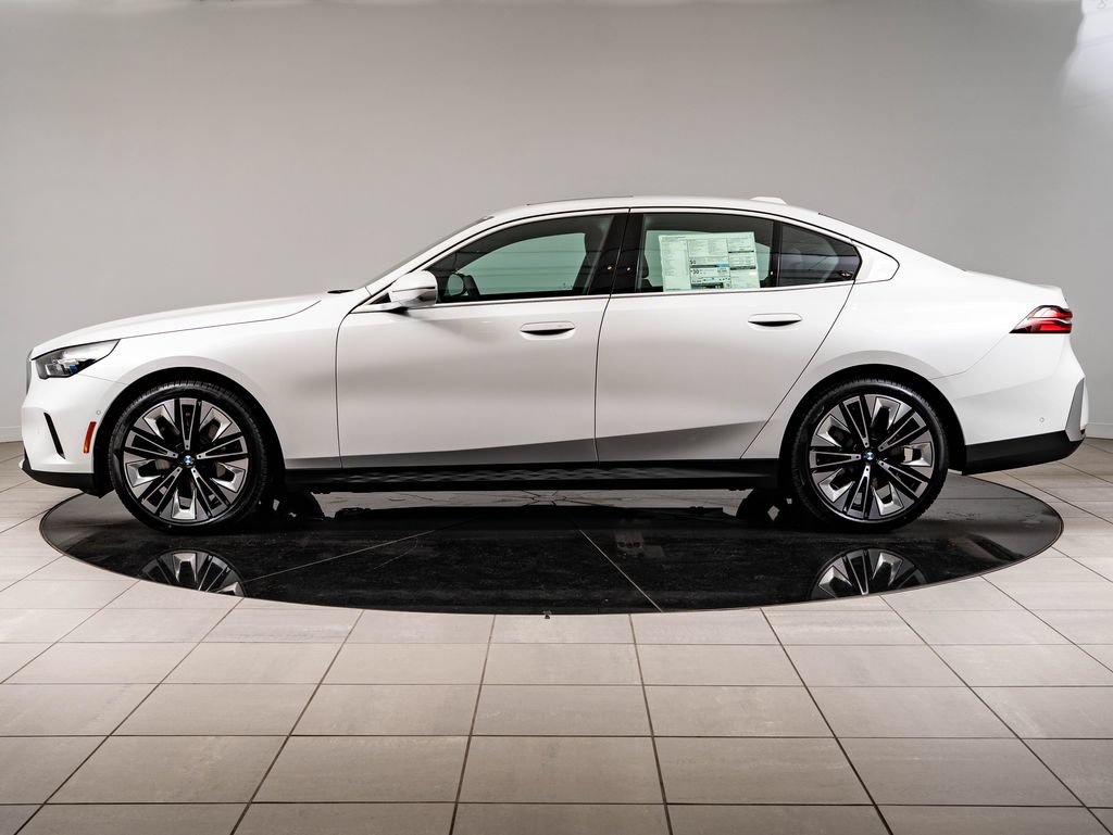 New 2027 BMW 530i xDrive w/ Premium Package AWD/4WD image 5