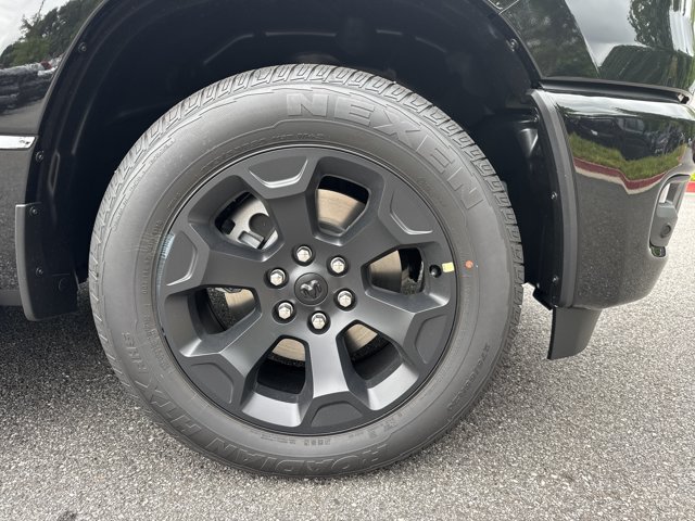 New 2026 RAM 1500 Express AWD/4WD image 12