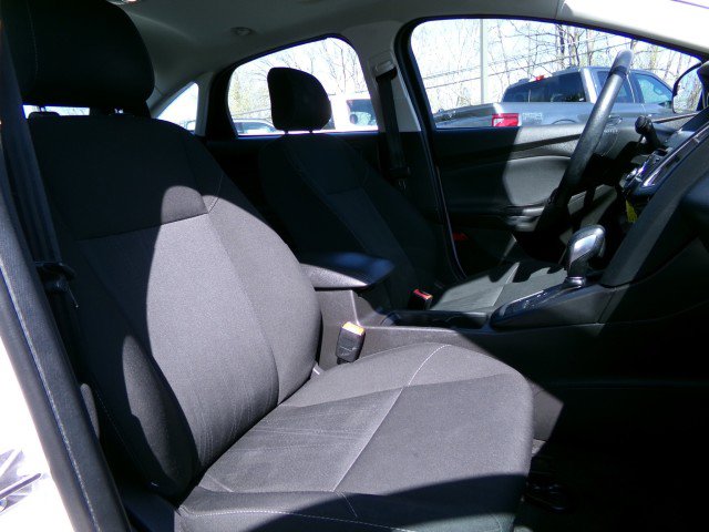 Used 2018 Ford Focus SEL w/ Cold Weather Package image 11