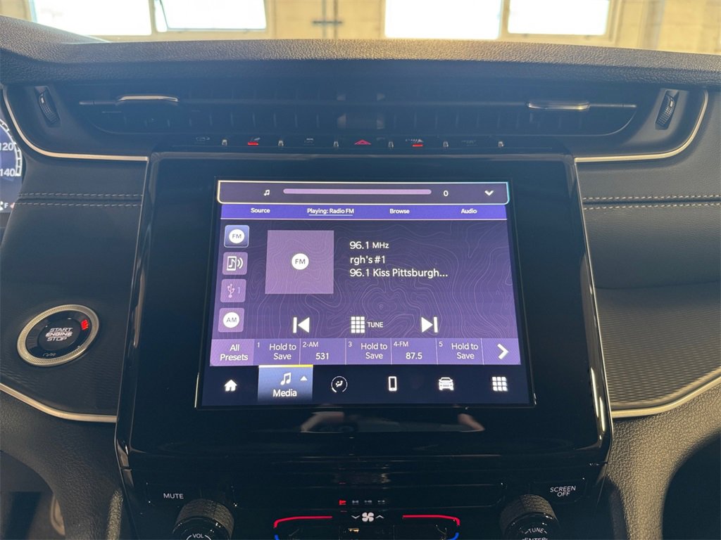 New 2025 Jeep Grand Cherokee 4WD image 17