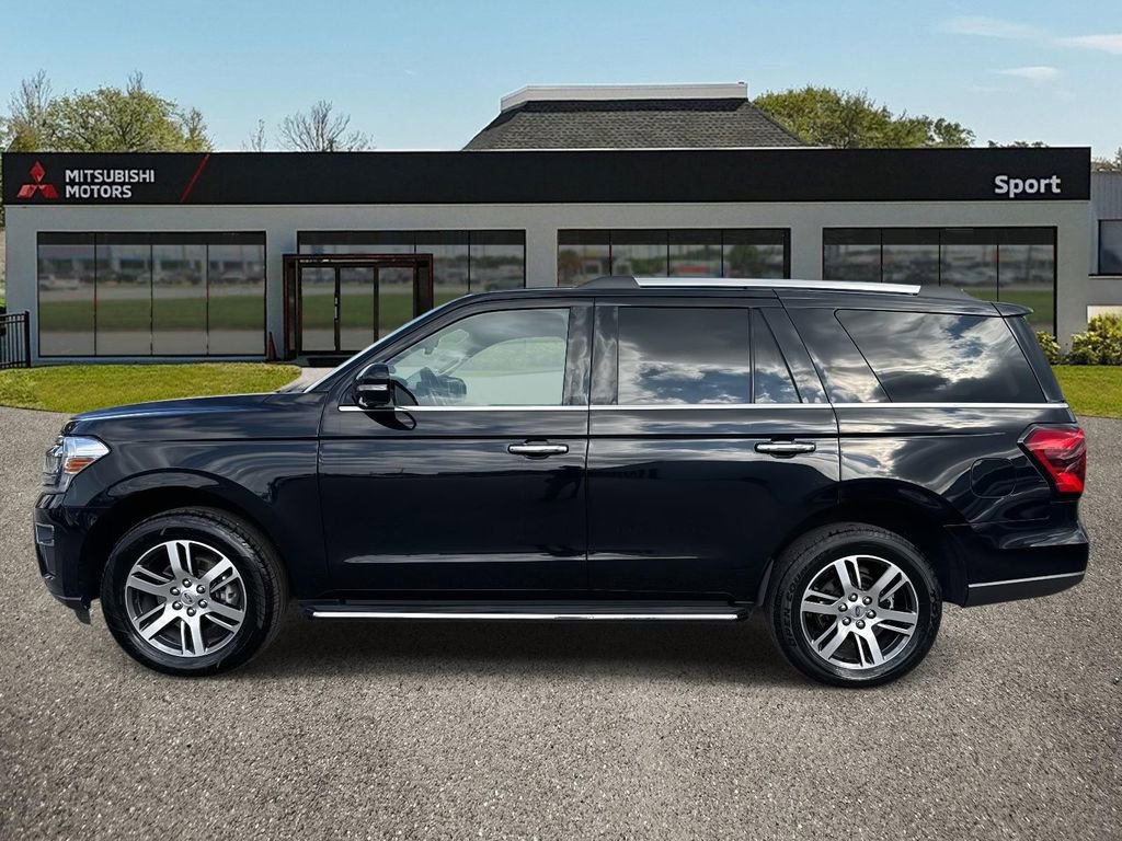Used 2023 Ford Expedition Limited image 7