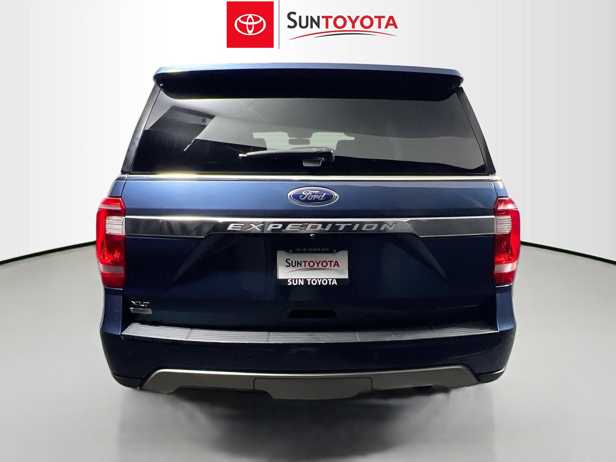 Used 2020 Ford Expedition XLT w/ Equipment Group 202A RWD image 5