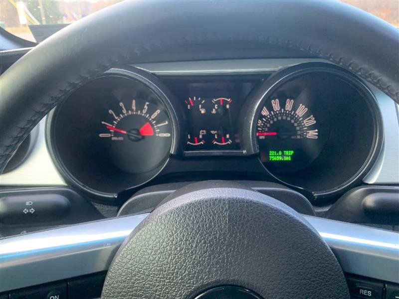 Used 2009 Ford Mustang GT RWD image 30