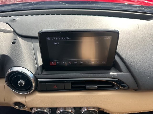 Used 2019 MAZDA MX-5 Miata RF Grand Touring image 23