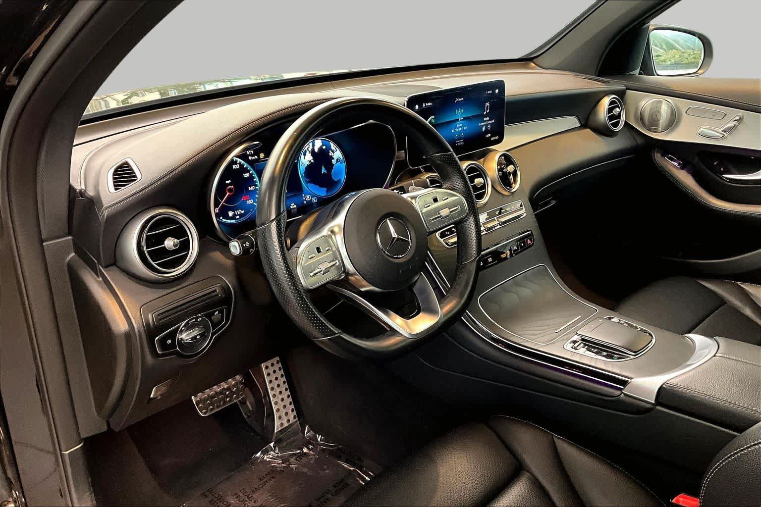 Used 2023 Mercedes-Benz GLC 300 4MATIC Coupe image 18