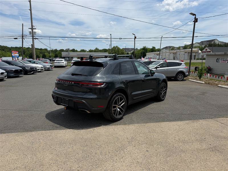 Used 2025 Porsche Macan Turbo AWD/4WD image 8