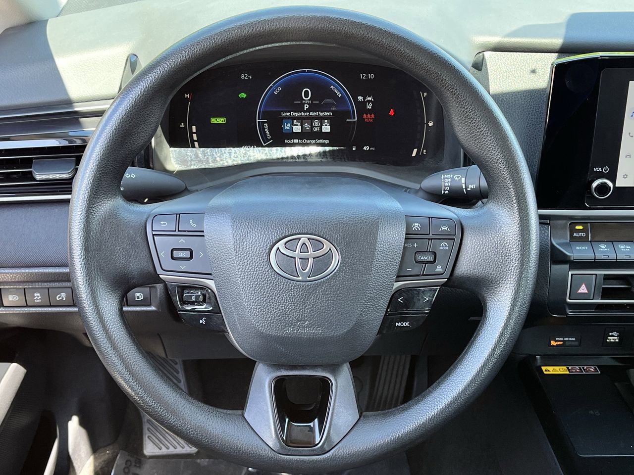 Used 2025 Toyota Camry LE FWD image 11