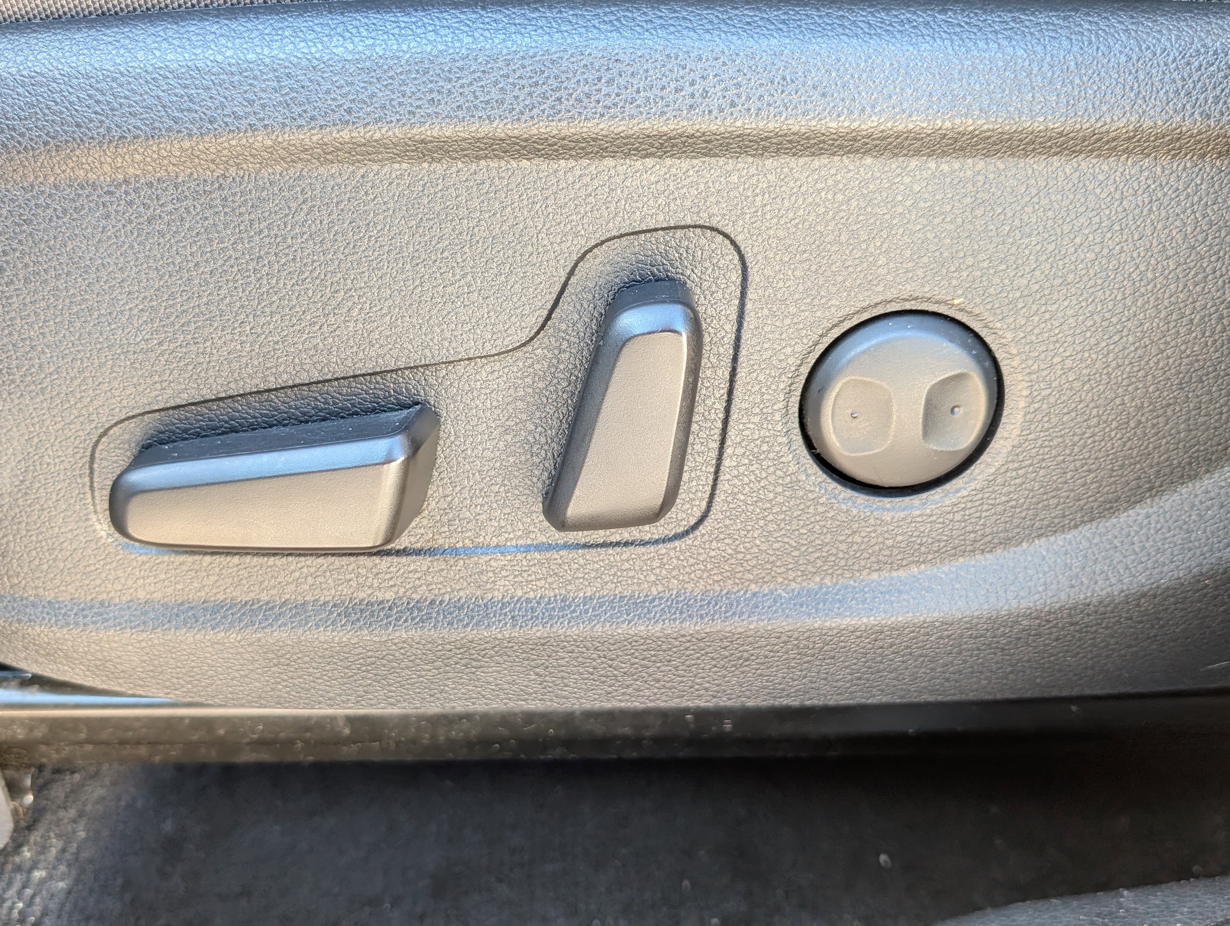 Used 2019 Hyundai Santa Fe Limited image 21