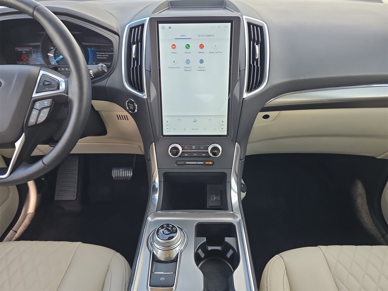 Used 2023 Ford Edge Titanium image 11