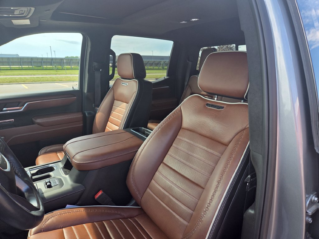 Used 2025 GMC Sierra 1500 Denali Ultimate AWD/4WD image 6