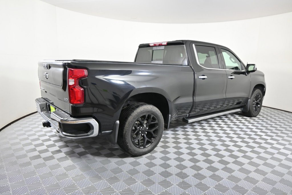 Used 2022 Chevrolet Silverado 1500 LTZ w/ Technology Package image 8