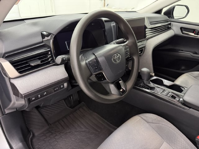 Used 2026 Toyota Camry LE w/ Convenience Package FWD image 8