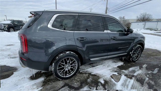 Used 2021 Kia Telluride EX w/ EX Premium Package image 2